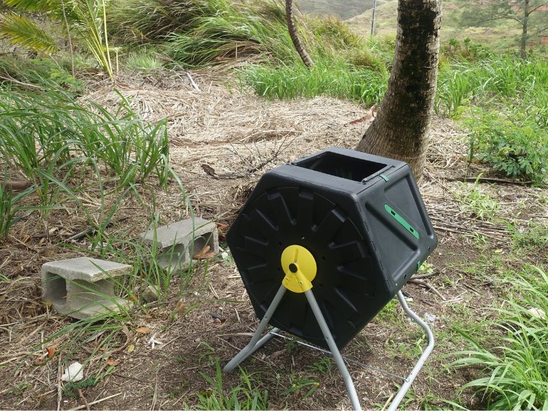 Compost Bins & Tumblers