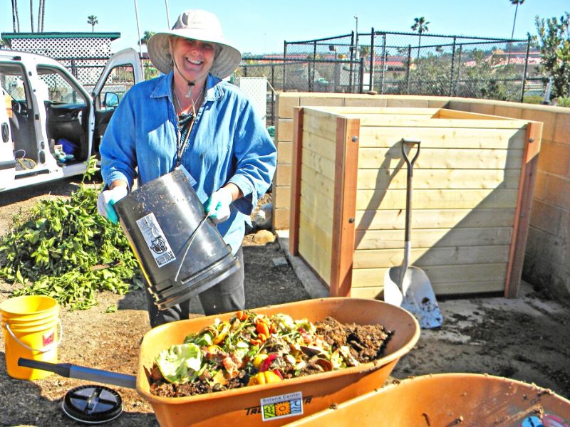 Volunteer with FoodCycle  Make a difference in your community